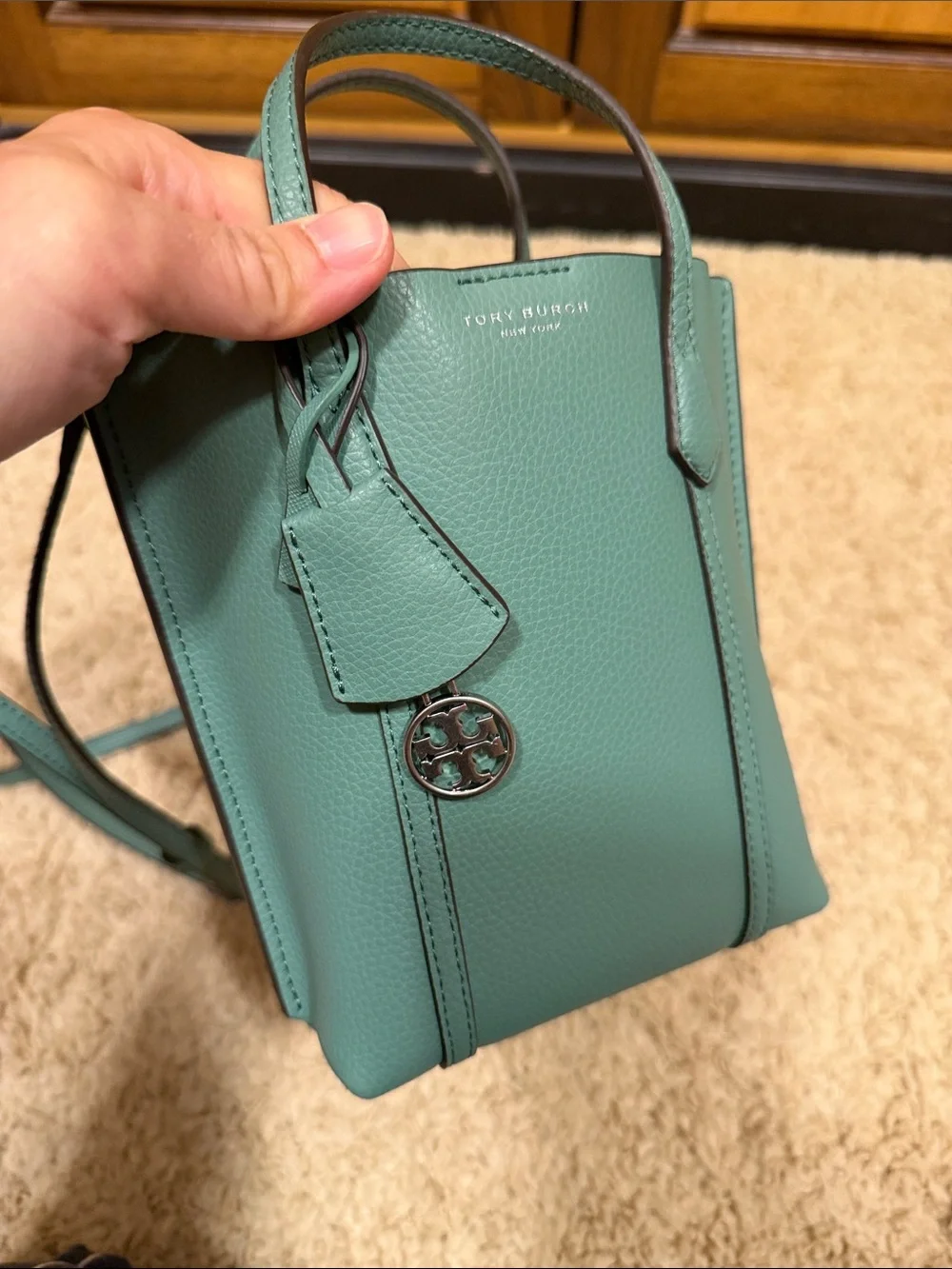 Tory Burch compact pebbled
